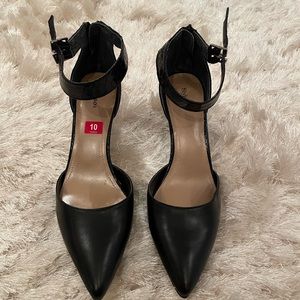 black..3inch heeled shoe with wrap around buckle(silver) ankle.